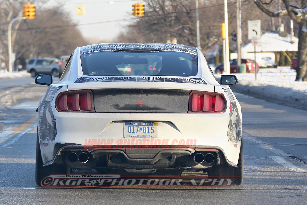 Nissan juke 2015 spyshot