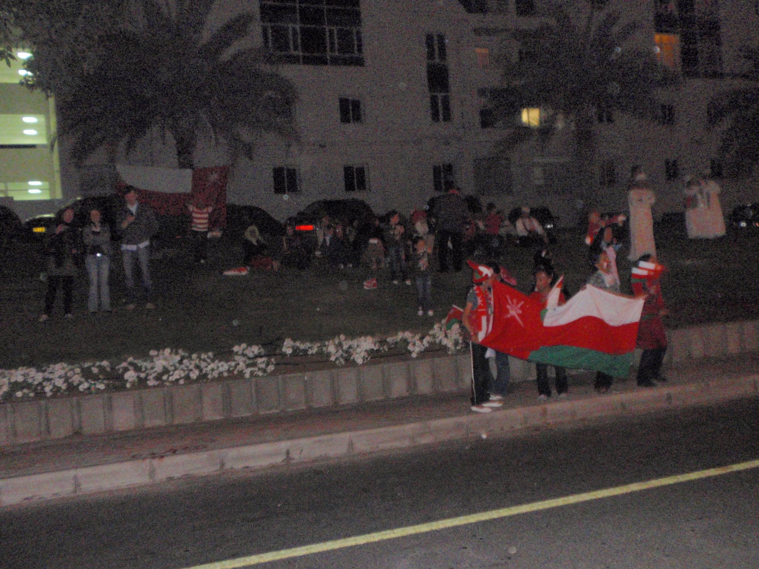 مشجعين الاحمر العماني
