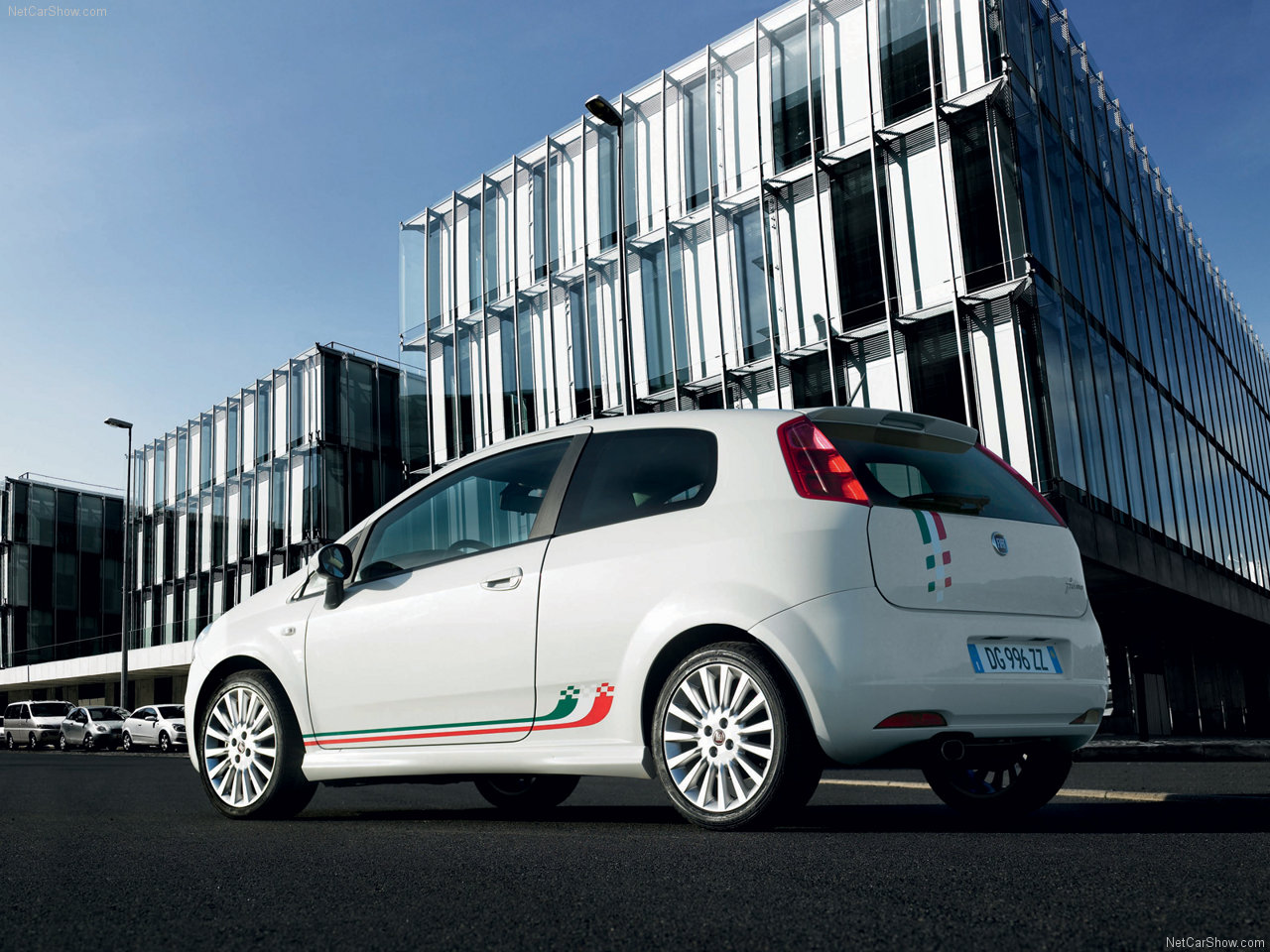 مجموعة حلوة من السيارات تجميع مواقع