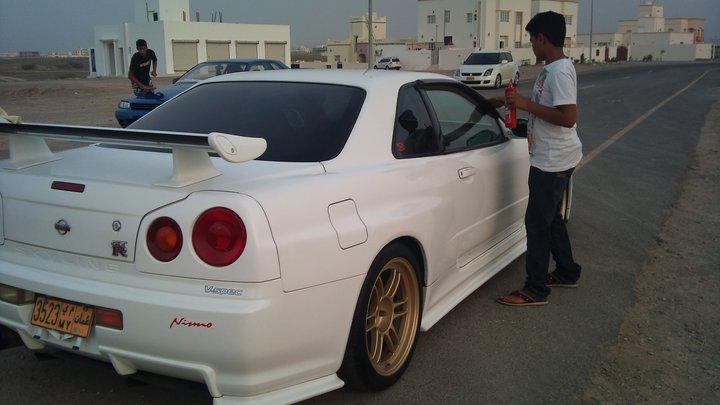 سكايلن ار 34