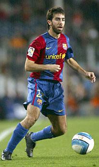 لاعب كرة من أندية أوروبا