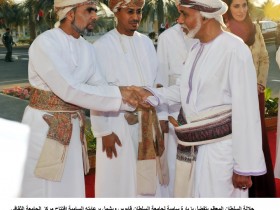 زيارة السلطان قابوس لجامعة السلطان 18-12-2010