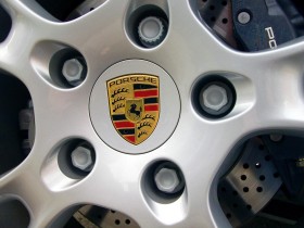 Porsche_Boxster_Wheel_1600_x_1200_1_