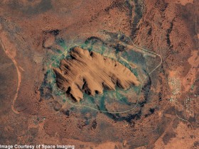 صخرة Uluru فى إستراليا
