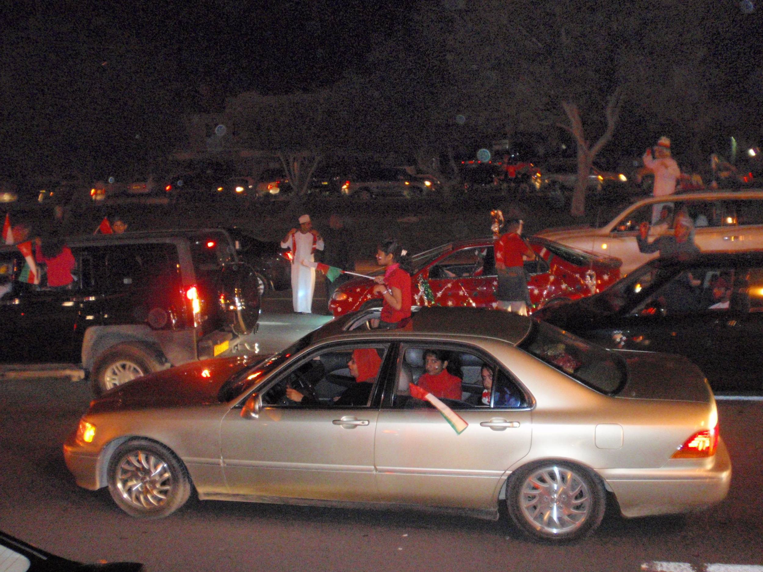 مشجعين المنتخب العماني