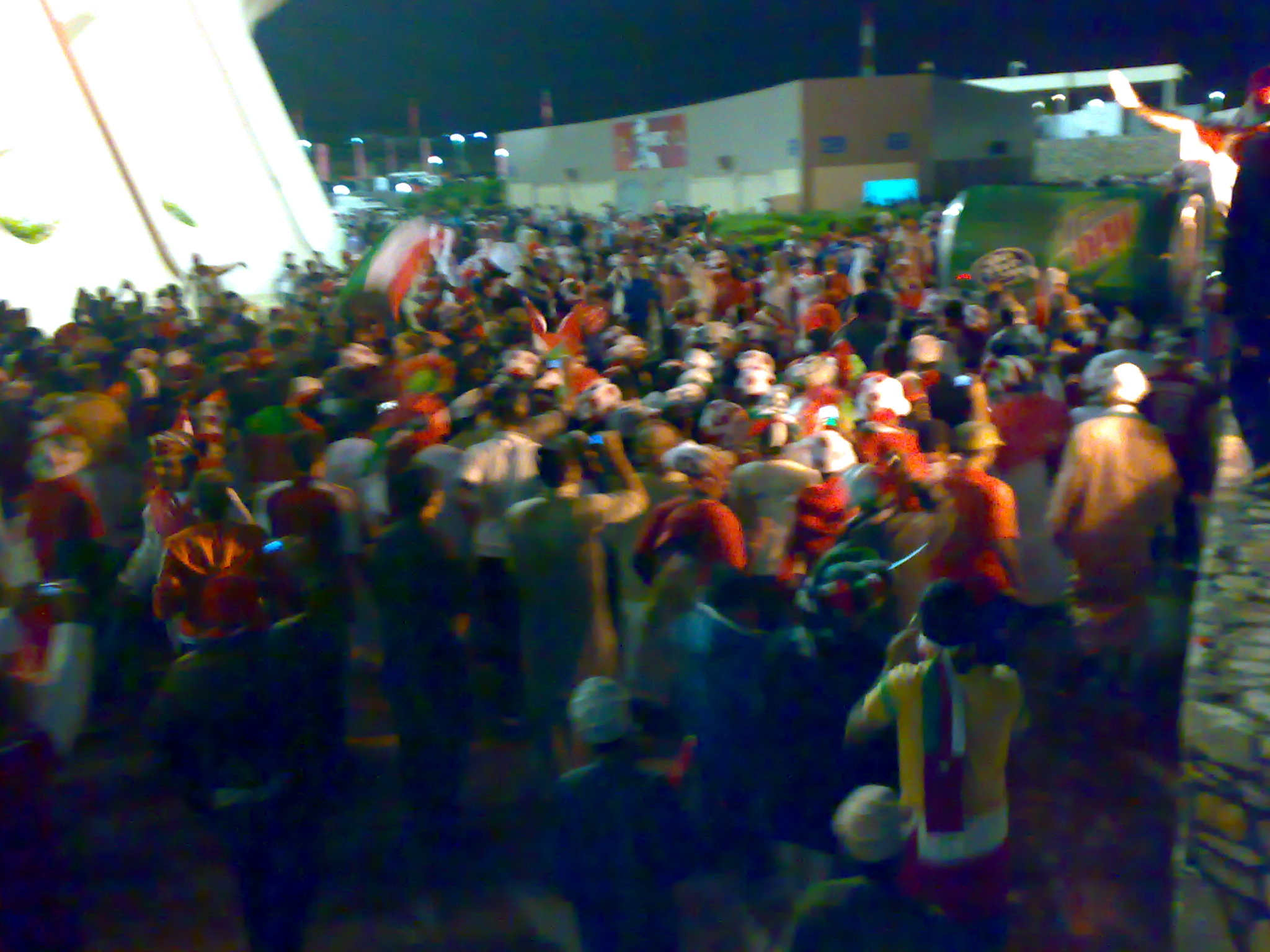 مشجعين المنتخب العماني