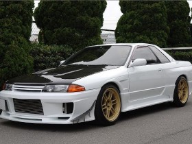 skyline r32