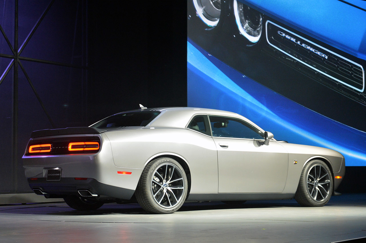 2015 Challenger 392 HEMI Scat Pack Shaker