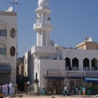 مسجد الشيخ العلامة حمد بن سعود بن عبدالله بن علي الخنجري - بمدينة مطرح - حي