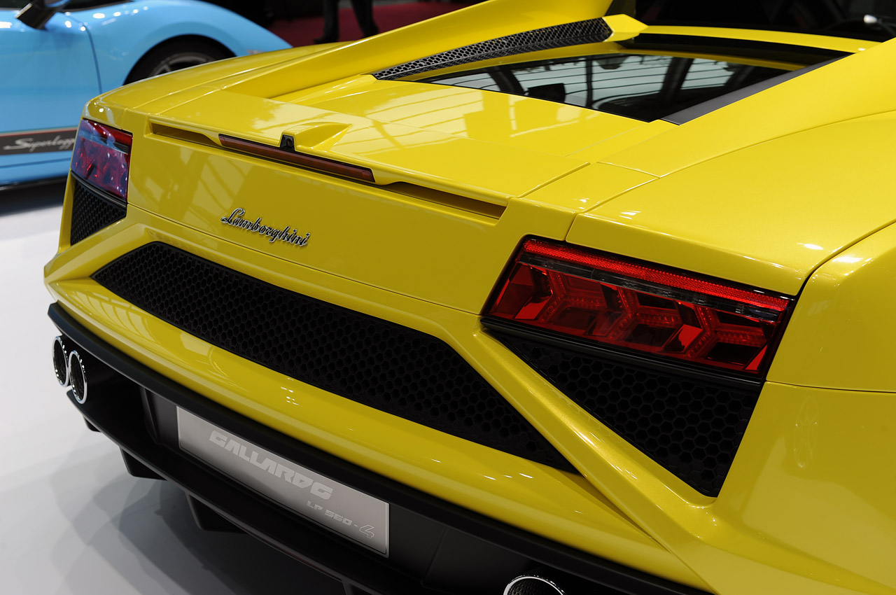 14-2013-lamborghini-gallardo-paris