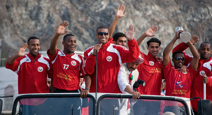 لاعبين المنتخب العماني