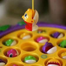 هذه اول هدية بسبب النجاح صف ثاني ابتدائي ذكرياات :)