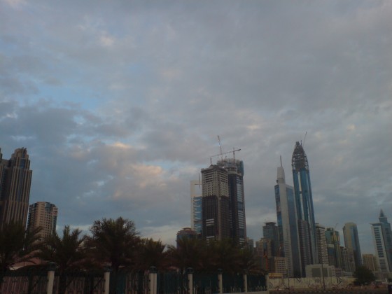 دبي في ارض الغيوم