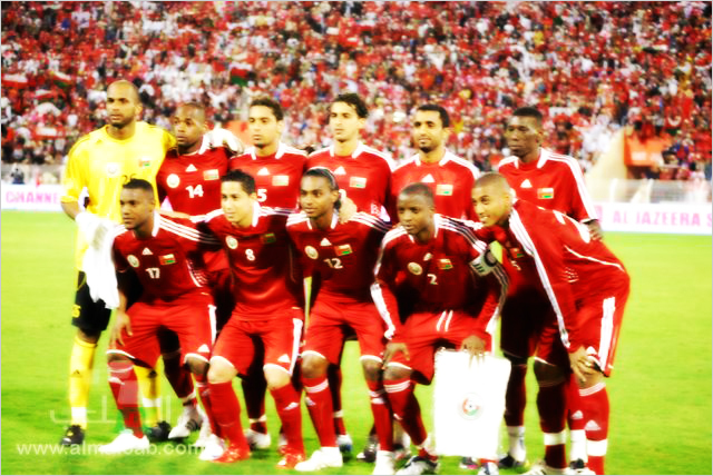 لاعبين المنتخب العماني