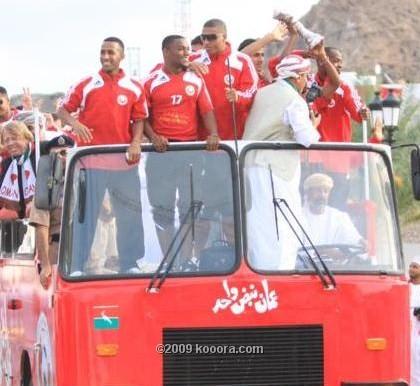 لاعبين المنتخب العماني