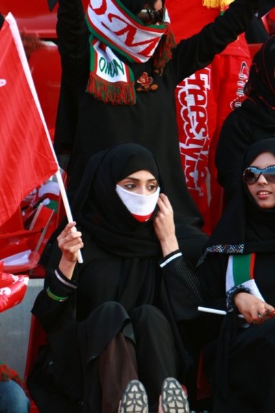 مشجعين الاحمر العماني