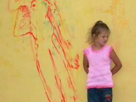child_on_the_wall_1_
