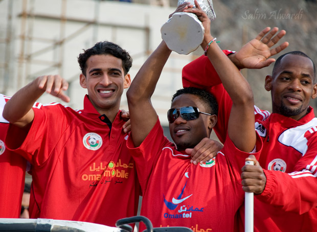 لاعبين المنتخب العماني