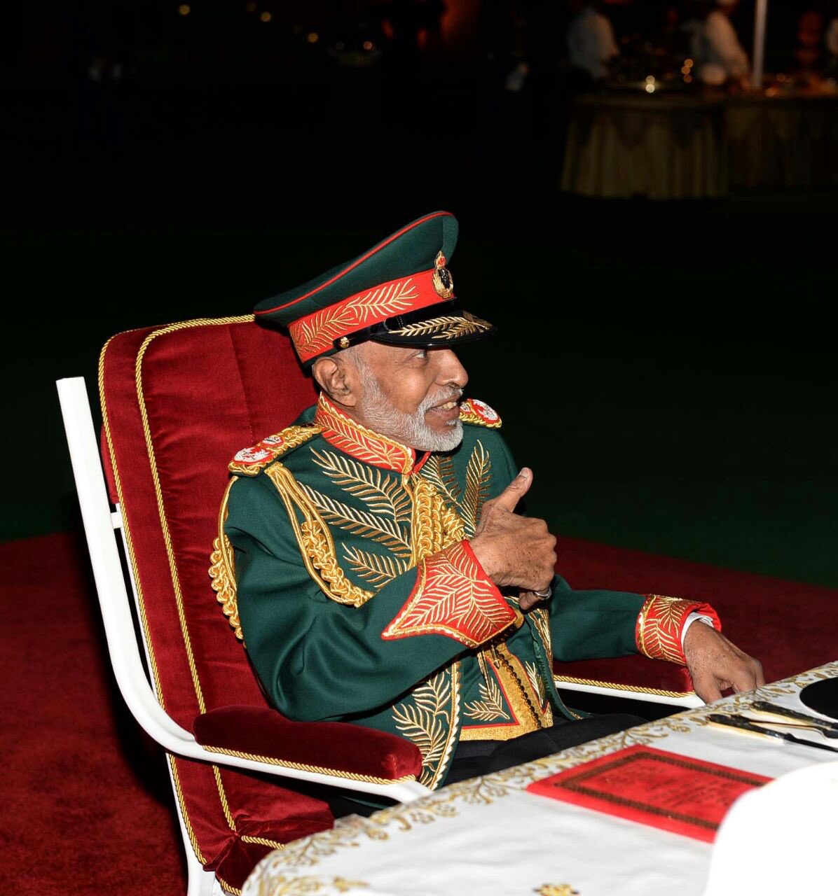 جلالة السلطان يقيم حفل عشاء بمناسبة يوم القوات المسلحة