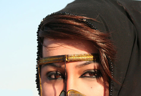 العنوان