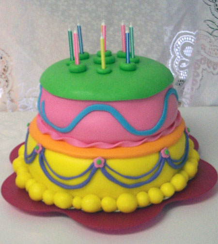 dr_suess_inspired_cake_1_