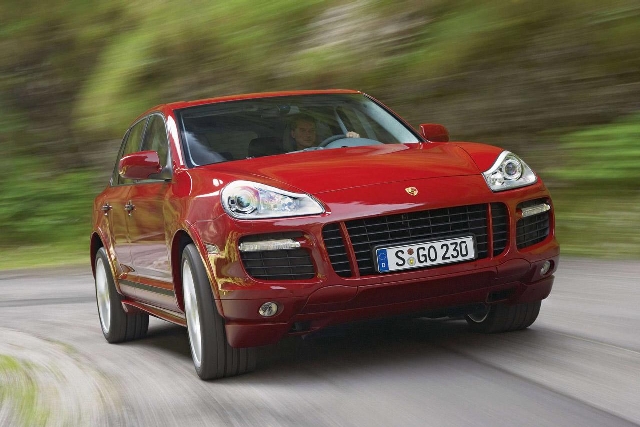 porsche-cayenne-gts-wallpaper12