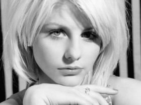 andreea_black_and_white_by_jrncultfkq