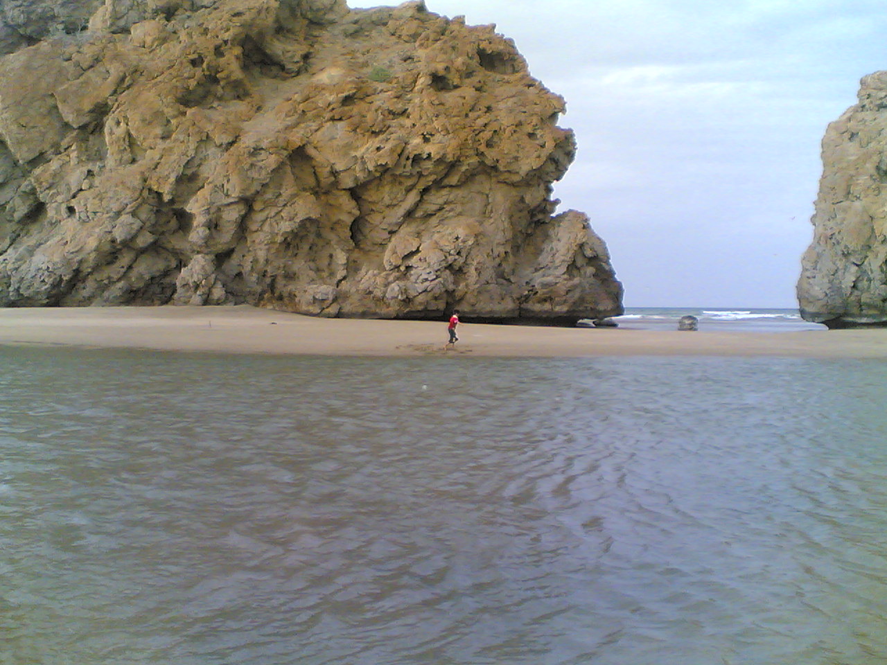 شاطي يتي ( محافظة مسقط)