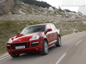 163_0802_08wp_1280x1024_porsche_cayenne_gts_front_view