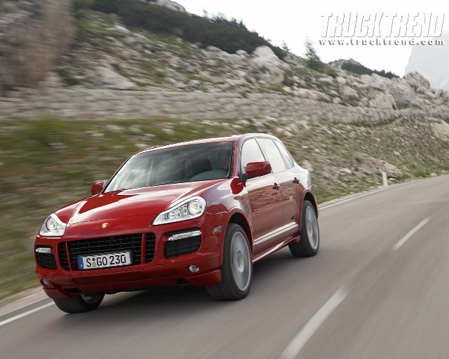 163_0802_08wp_1280x1024_porsche_cayenne_gts_front_view