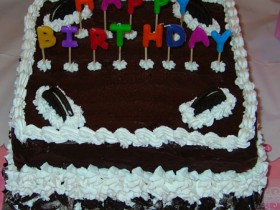 Ice_cream_birthday_cake_1_