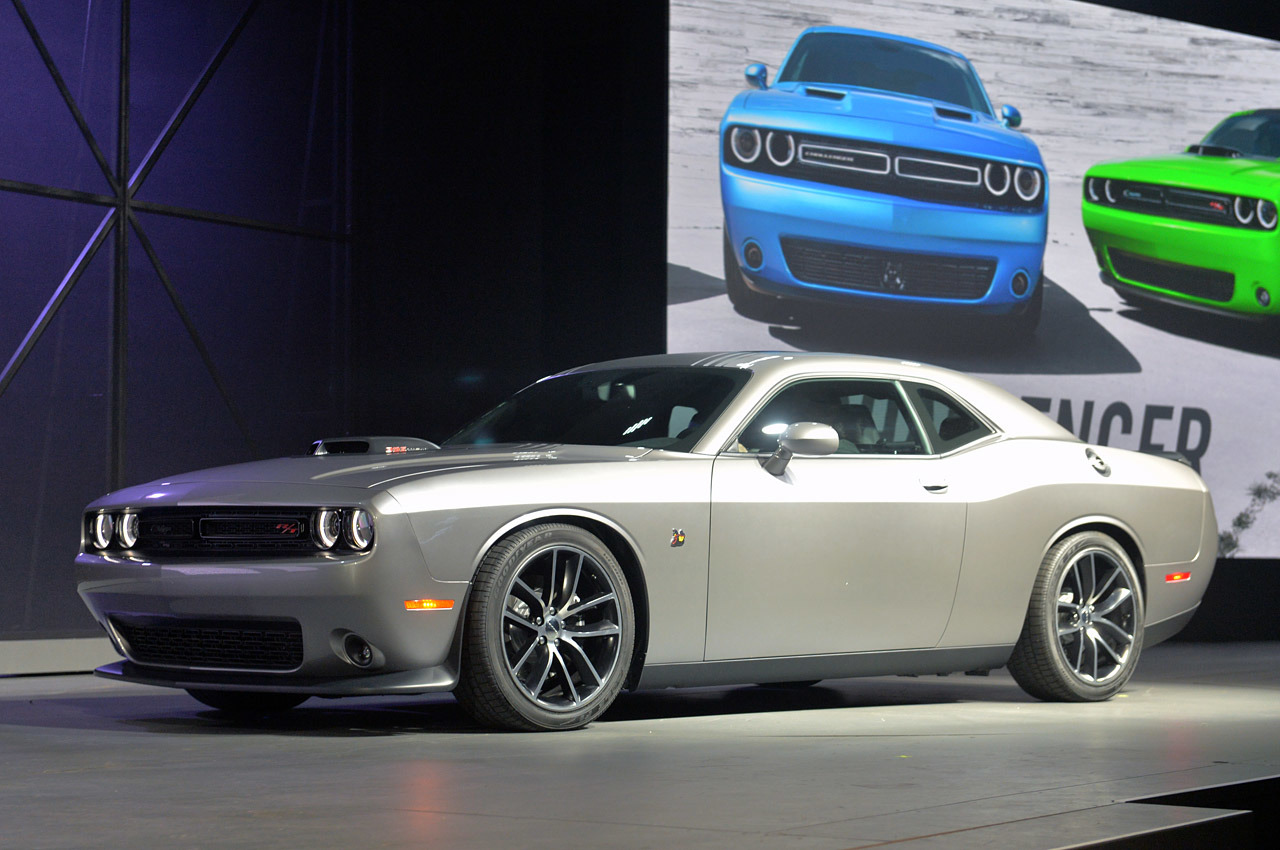2015 Challenger 392 HEMI Scat Pack Shaker