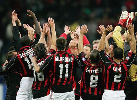 لاعب كرة من أندية أوروبا