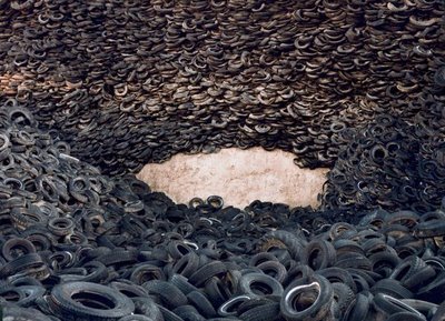 Tires_Cemetery_03